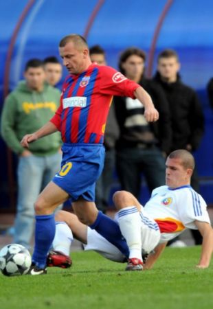 "Dorinel mai poate să joace doar la Steaua II!"