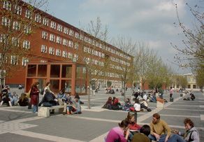 O româncă, elevă de nota 10 în Italia