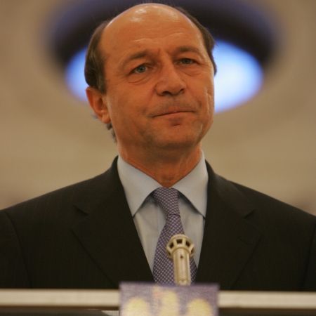 Preşedintele: "Fiecare popor are Constituţia care i se cuvine"