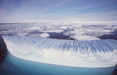 Antarctica se încălzeşte