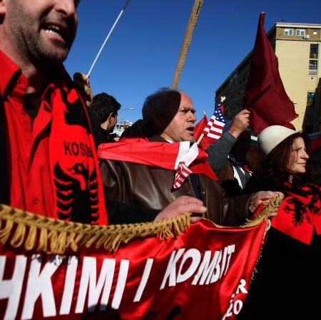 Când Marile Puteri se joacă de-a Kosovo şi Osetia de Sud