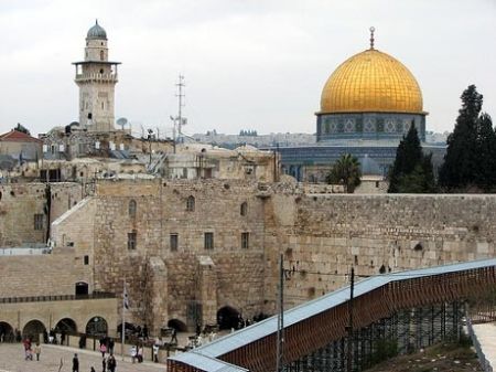 Cisiordania, încercuită de armata israeliană