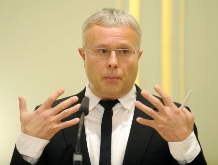 Fost spion KGB cumpără un ziar londonez
