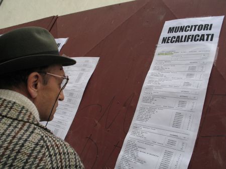 INS: A scăzut rata şomajului