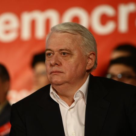 „Miron Mitrea se ascunde după fustele soţiei“