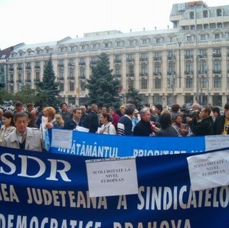 Protestele profesorilor, suspendate