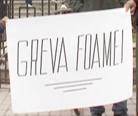 Români în Spania fac greva foamei pentru 700.000 euro