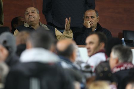 Taher îl duce pe Copos la psihiatru