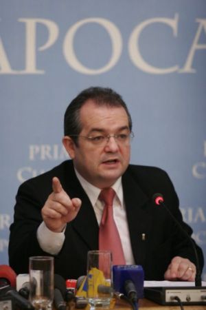Boc a trimis-o pe gravidă după Tăriceanu