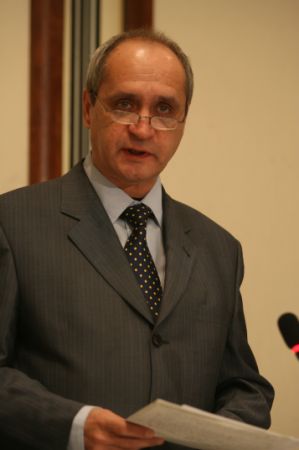 Capitalizarea CEC Bank şi EximBank, în pericol