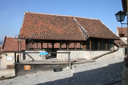 Cetatea Râşnov a reintrat pe mâna datornicilor