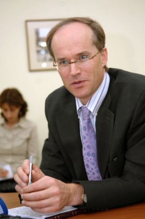 Consideraţi că acordul cu FMI este benefic pentru economie?