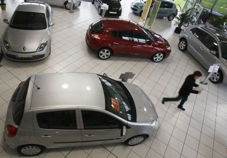 Cu cât se reduce taxa auto