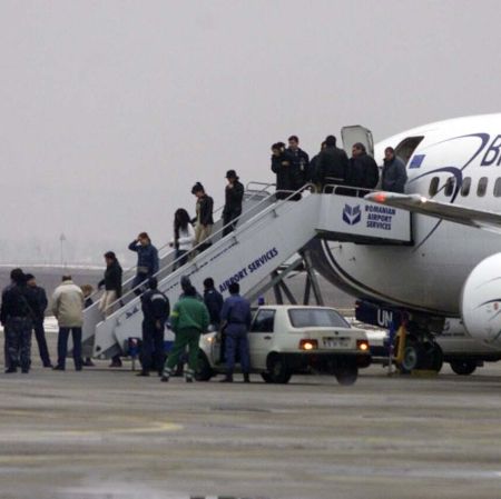 Cum sunt văzuți românii care se repatriază