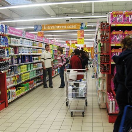 Deficit comercial de 22,52 de miliarde de euro