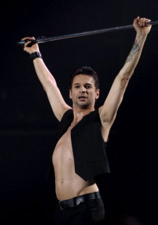 Depeche Mode, aproape sold-out