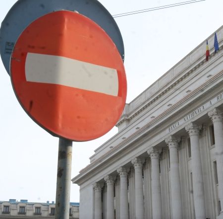 Doar o bancă acordă împrumuturi relaxate