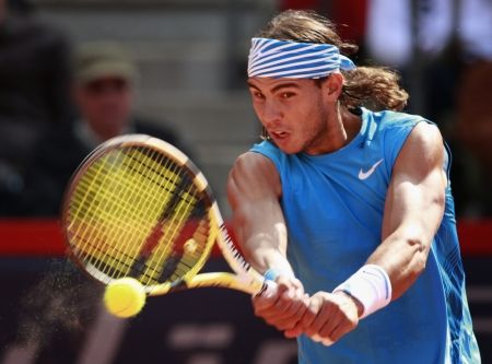 Nadal triumfă pentru prima oară în Australia