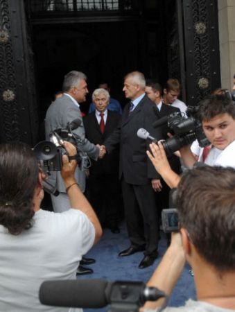 Oprescu a plătit mai mult asfalt decât a turnat Videanu