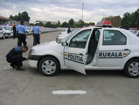 Poliția scapă „un pic”