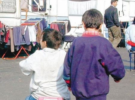 Apă şi săpun pentru integrarea copiilor romi în Italia