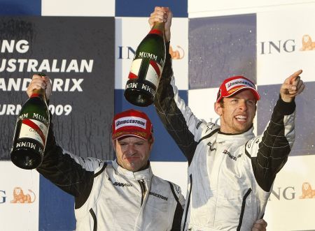 Brawn GP a debutat în forţă