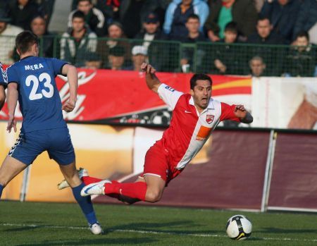 Dinamo cunoaşte Gloria la Buzău