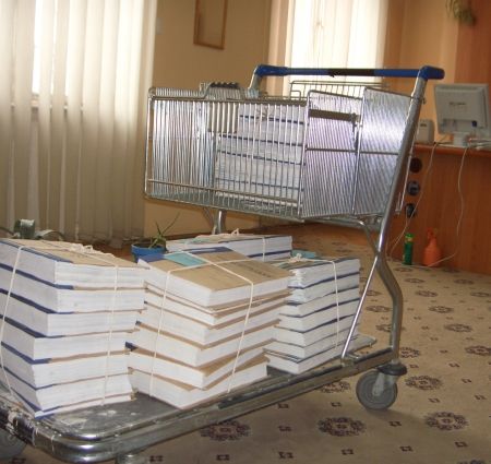 Dosar DNA, cărat cu căruciorul