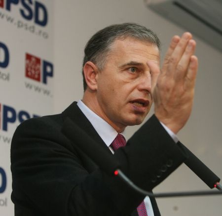 Geoană: Băsescu trebuie să plece de la Cotroceni