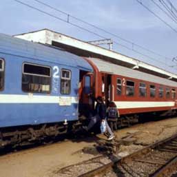 Întârzieri la trenuri, cauzate de trecerea la ora de vară