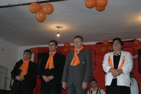 PDL, despărţire grea de Dom’ Costel