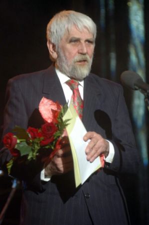 Poetul Petre Stoica, pe ultimul drum