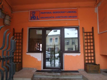 Sediu portocaliu la PDL