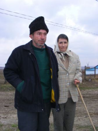 Şi-au dat fata în plasament ca s-o scape de violator