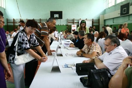 SOLUŢIA DE CRIZĂ: Reconversia profesională