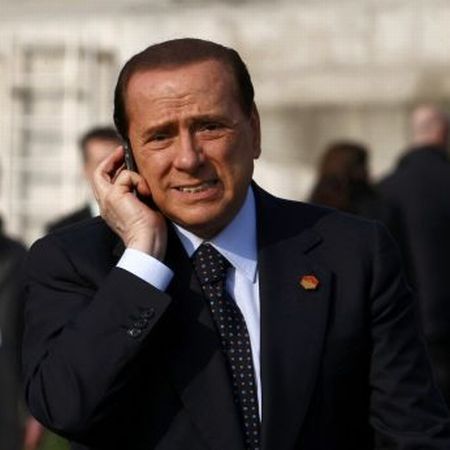 Berlusconi a ratat o ceremonie NATO din lipsă de diplomaţie|FOTO