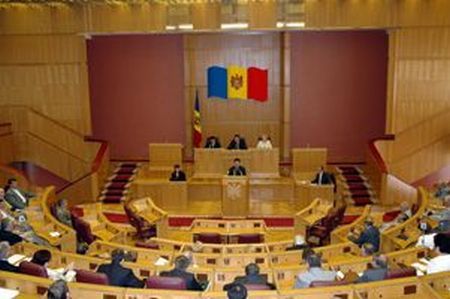 Deputaţii comunişti s-au pus din timp la adăpost
