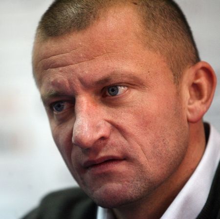 Dorinel Munteanu, în război cu foştii patroni