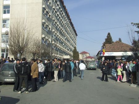 Femeie moartă, externată la cerere