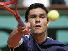 Hănescu a abandonat la Barcelona