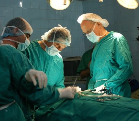 Operaţie minim invazivă pentru bolnavii de epilepsie