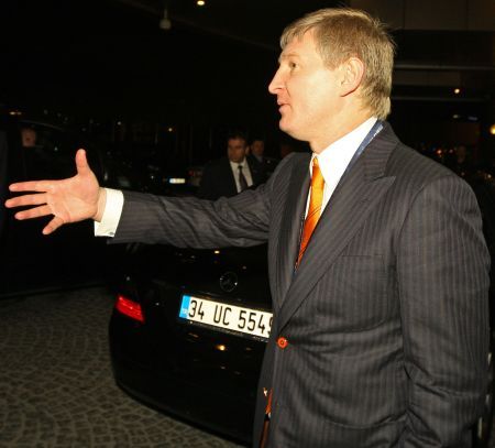 Ahmetov, campion la box!