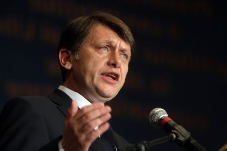 Antonescu: în România, pipiţele sunt vedete