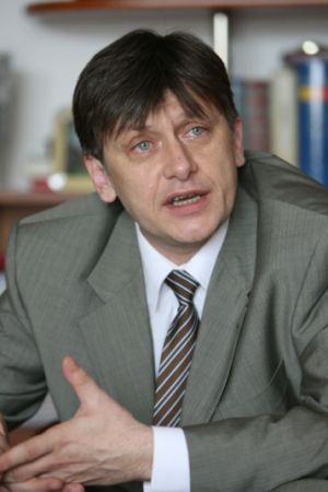 Antonescu: Tăriceanu a risipit banii