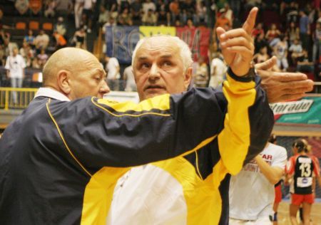 „Blaturile se extind spre noi ca gripa porcină!”