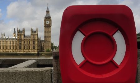 Britanicii vor sancţiona la urne lăcomia aleşilor