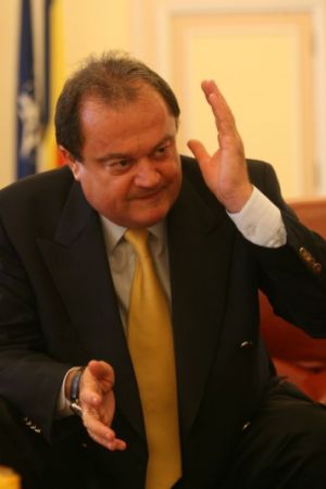 “Carnasierii” Geoană și Tăriceanu, deconspirați de Blaga