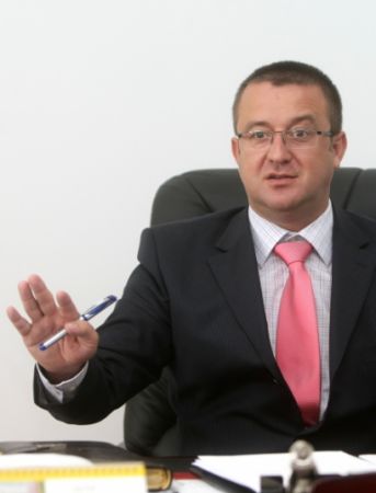 Fiscul pune bâta pe datornicii fictivi