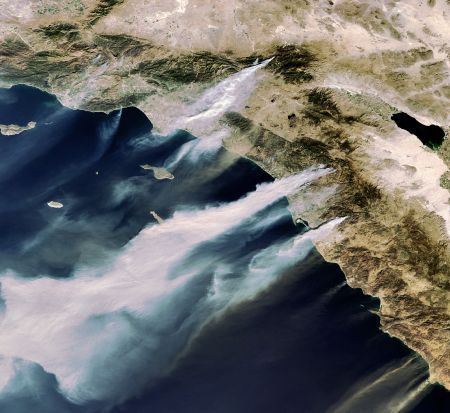 Incendiu puternic în California