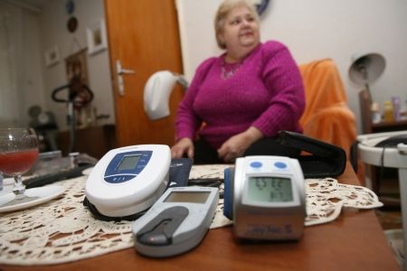 Măsuraţi-vă regulat tensiunea arterială